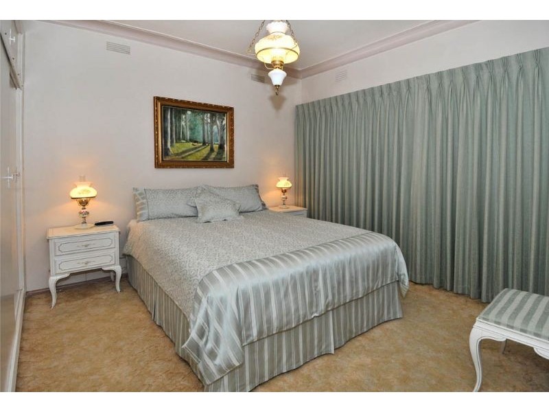 26 Eucra Street, Hadfield VIC 3046