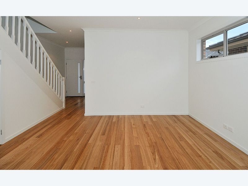 3/82 Glen Street, Glenroy VIC 3046