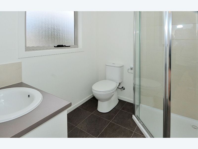 3/82 Glen Street, Glenroy VIC 3046