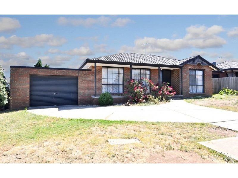 35 Hibiscus Close, Meadow Heights VIC 3048