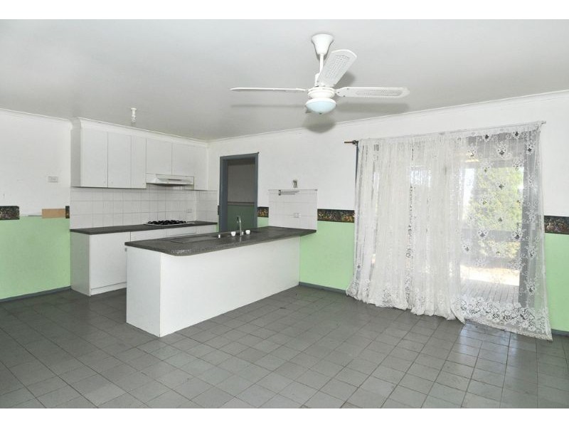 35 Hibiscus Close, Meadow Heights VIC 3048