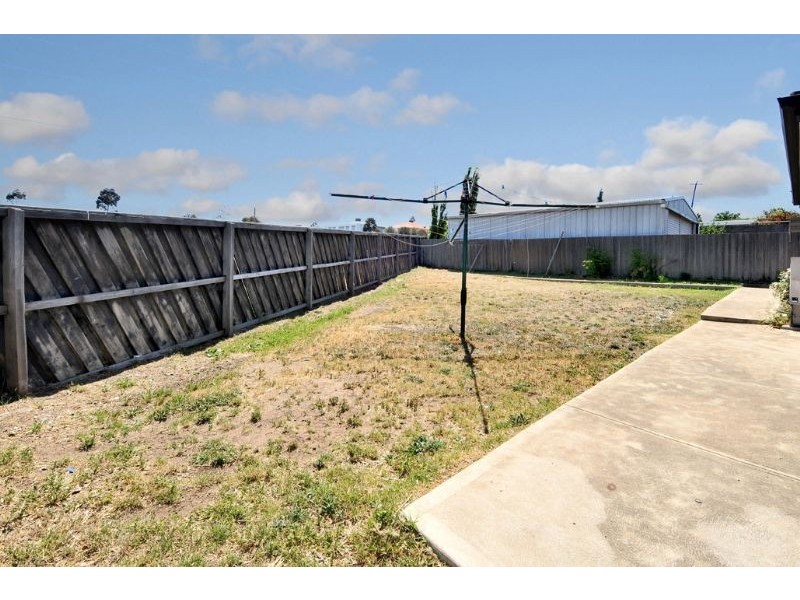 35 Hibiscus Close, Meadow Heights VIC 3048