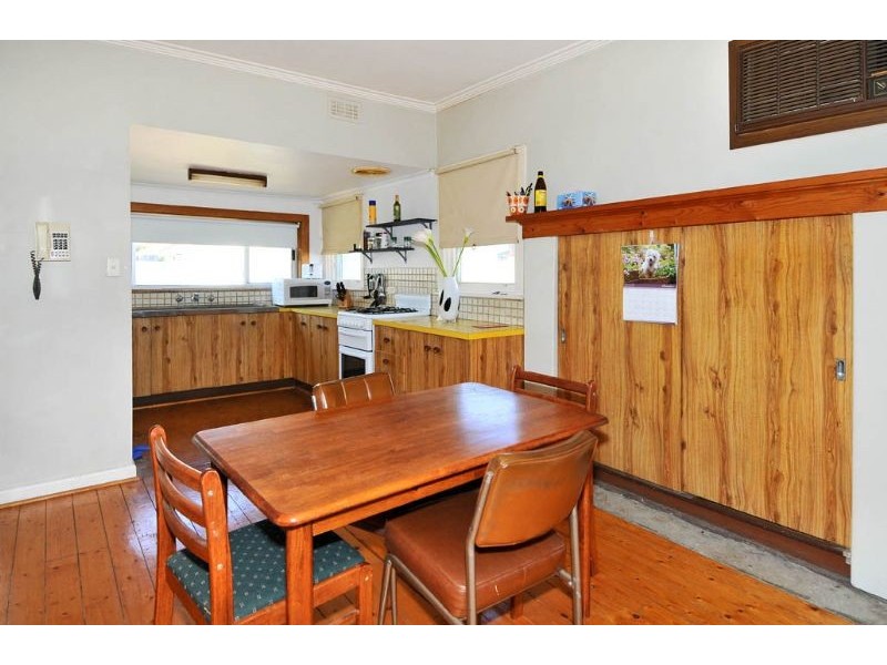 20 Finchley Avenue, Glenroy VIC 3046