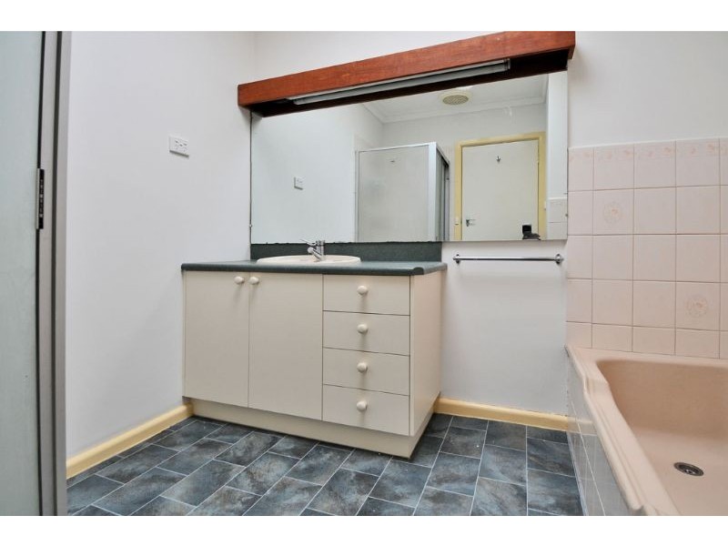 5A Menana Road, Glenroy VIC 3046