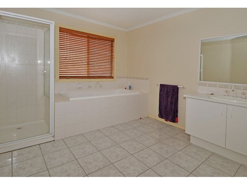 6A Albert Street, Oak Park VIC 3046