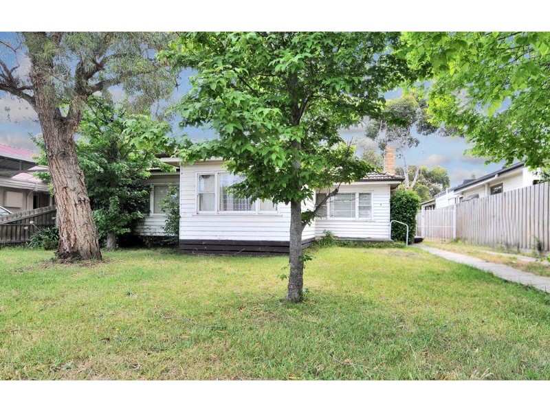 9 Sylvester Street, Oak Park VIC 3046