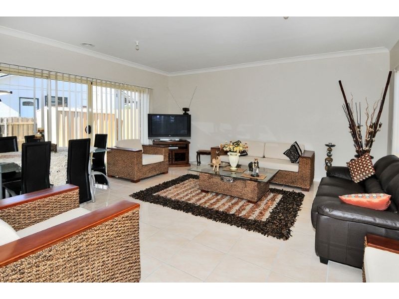 2/4 Cooper Street, Broadmeadows VIC 3047