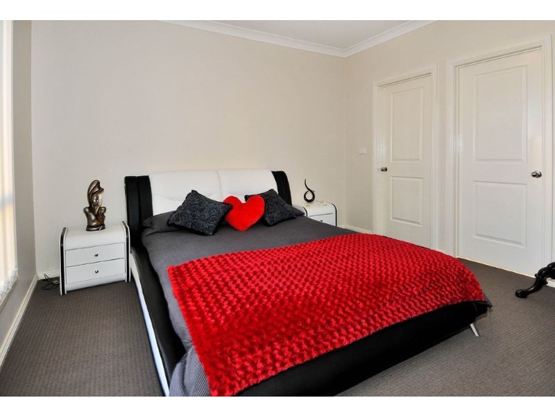 2/4 Cooper Street, Broadmeadows VIC 3047