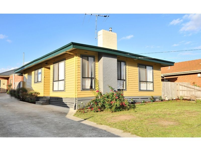 1/70 View Street, Glenroy VIC 3046