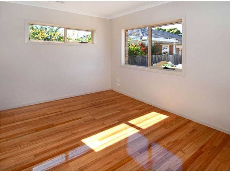 4/4 Geum Street, Hadfield VIC 3046