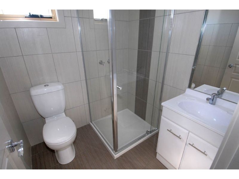 4/4 Geum Street, Hadfield VIC 3046