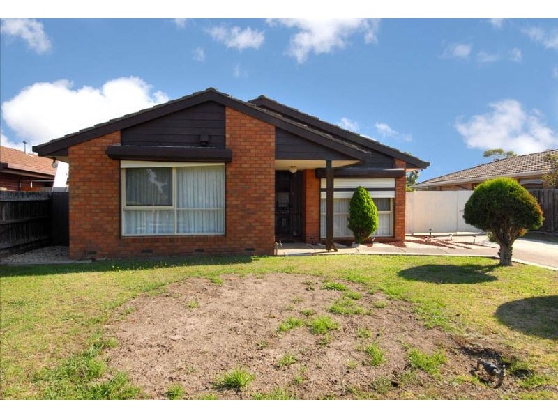 8 Camms Way, Meadow Heights VIC 3048