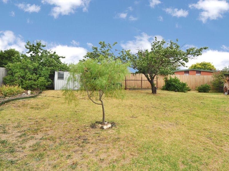 5 Fraser Court, Jacana VIC 3047
