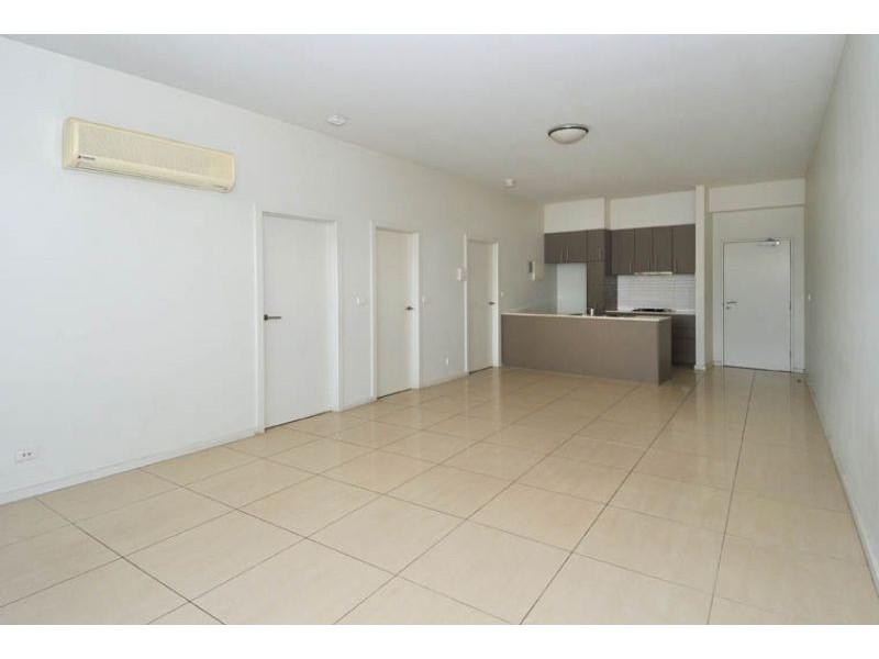 204/30-32 East Esplanade, St Albans VIC 3021