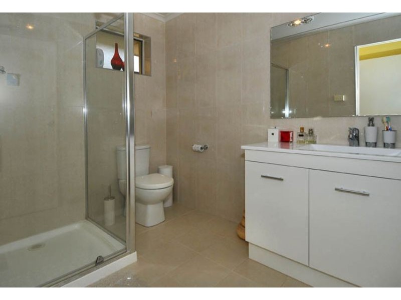 24 Centre Way, Glenroy VIC 3046