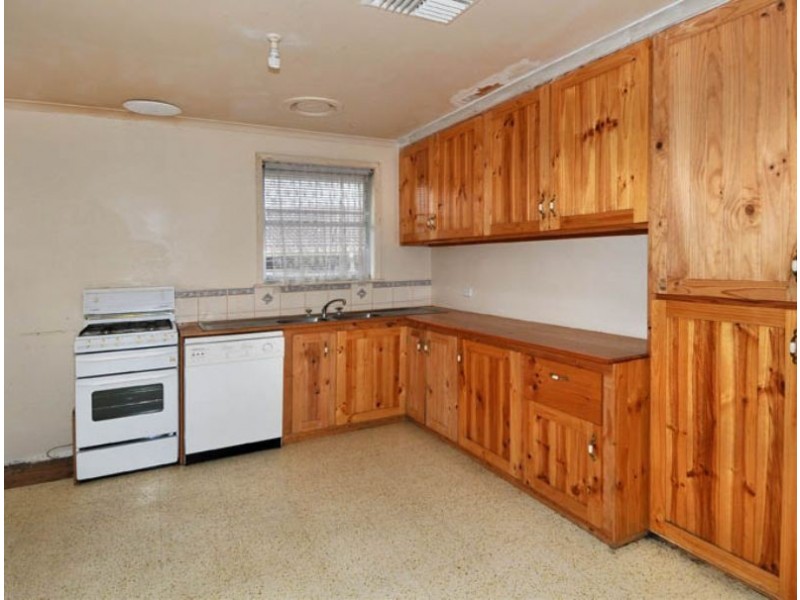 10 Rosebud Crescent, Broadmeadows VIC 3047