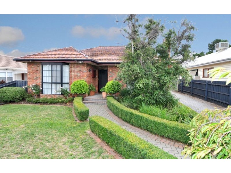 135 Loongana Avenue, Glenroy VIC 3046