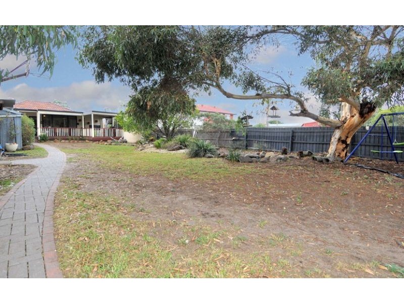 135 Loongana Avenue, Glenroy VIC 3046