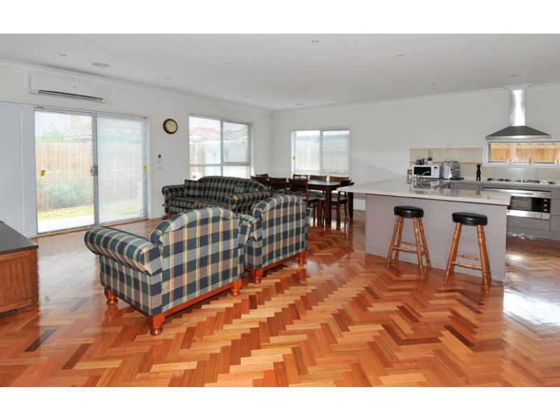 2/59 Paget Avenue, Glenroy VIC 3046