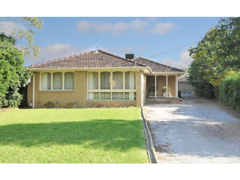 43 Winifred Street, Oak Park VIC 3046