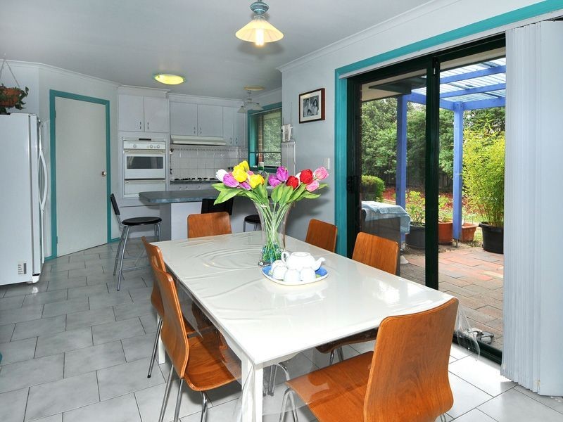 10 Lawry Place, Meadow Heights VIC 3048