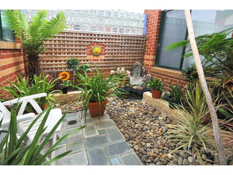 10 Lawry Place, Meadow Heights VIC 3048