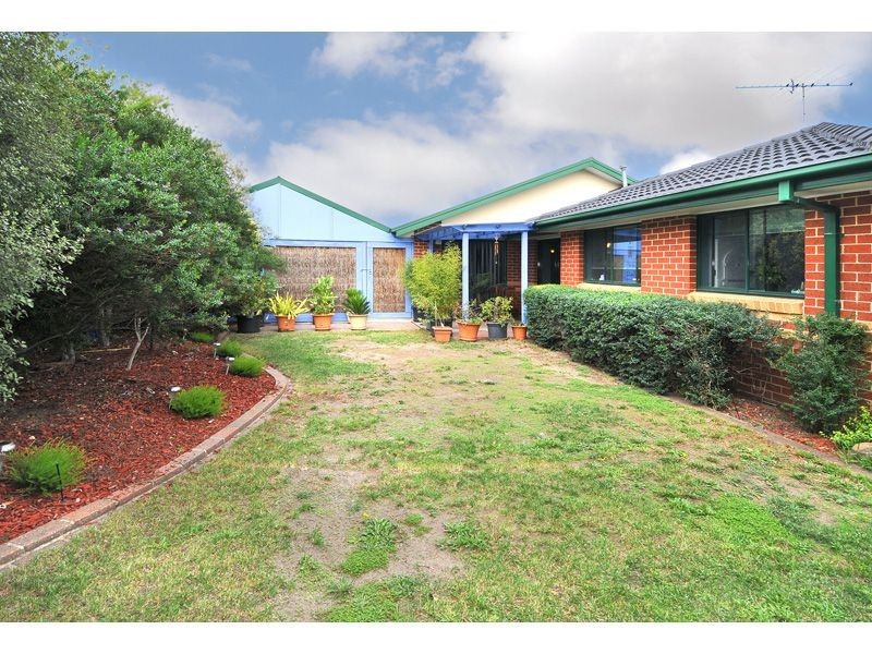 10 Lawry Place, Meadow Heights VIC 3048