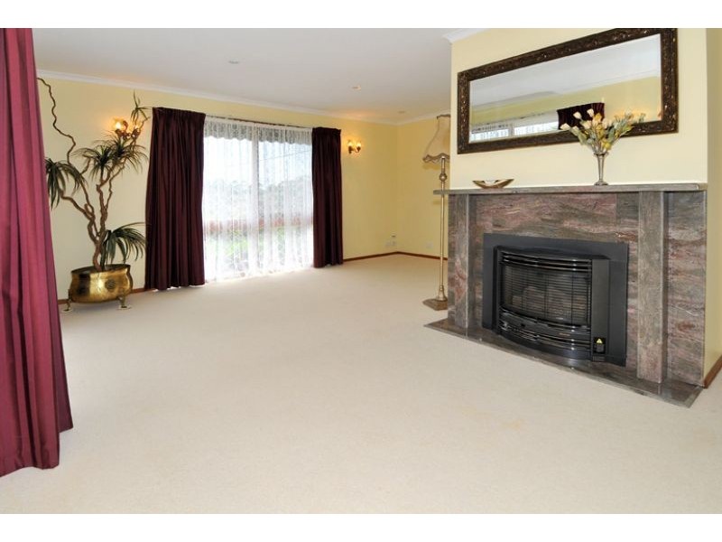 40 Glencairn Crescent, Broadmeadows VIC 3047