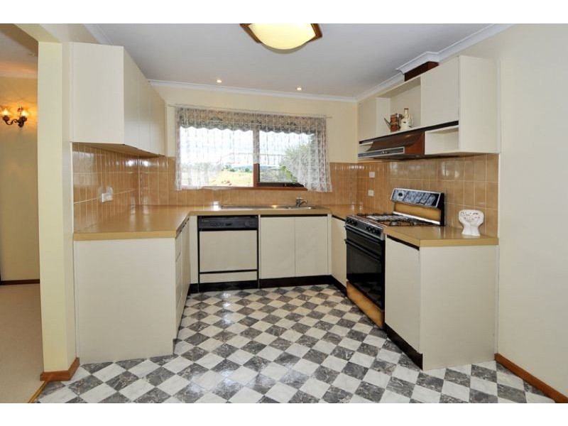 40 Glencairn Crescent, Broadmeadows VIC 3047