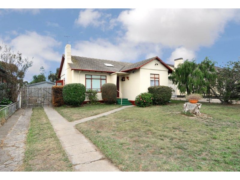 15 Freda Street, Broadmeadows VIC 3047