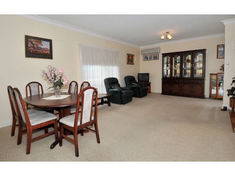 2/76 Langton Street, Glenroy VIC 3046