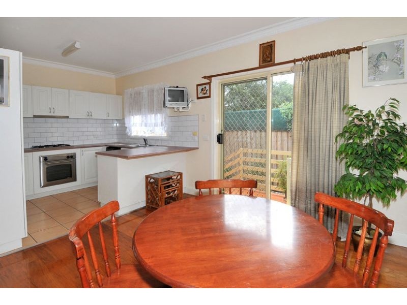 2/76 Langton Street, Glenroy VIC 3046
