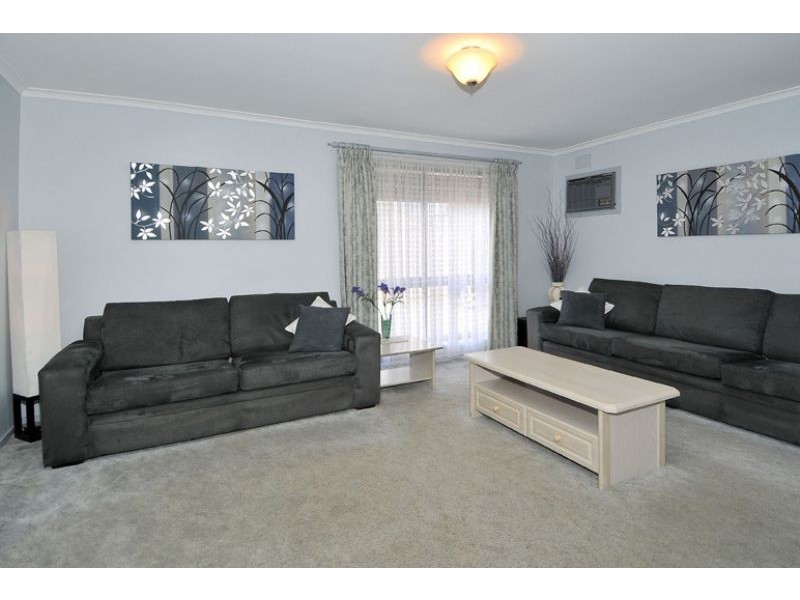 104 Rokewood Crescent, Meadow Heights VIC 3048