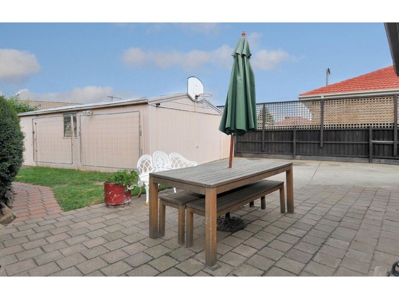 104 Rokewood Crescent, Meadow Heights VIC 3048