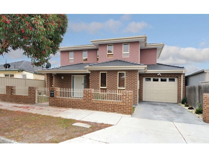 8 Davies Street, Hadfield VIC 3046