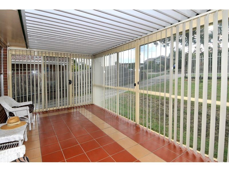 17 Lorraine Crescent, Jacana VIC 3047