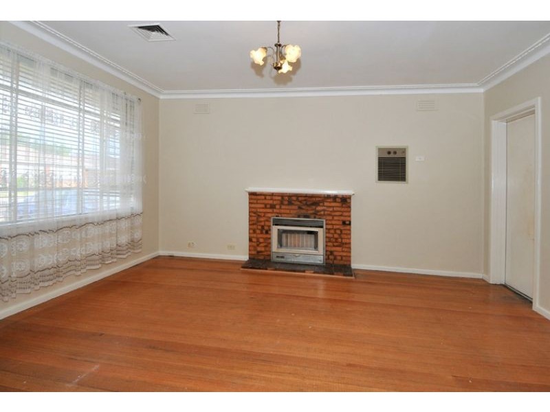 2 McDonald Place, Glenroy VIC 3046