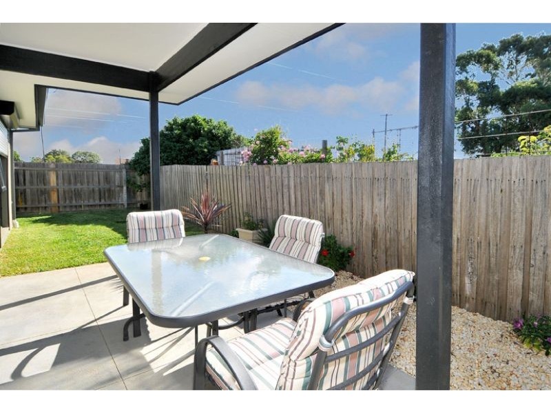 2/43 Hartington Street, Glenroy VIC 3046