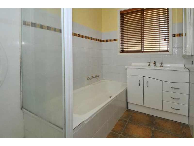112 Ripplebrook Drive, Broadmeadows VIC 3047