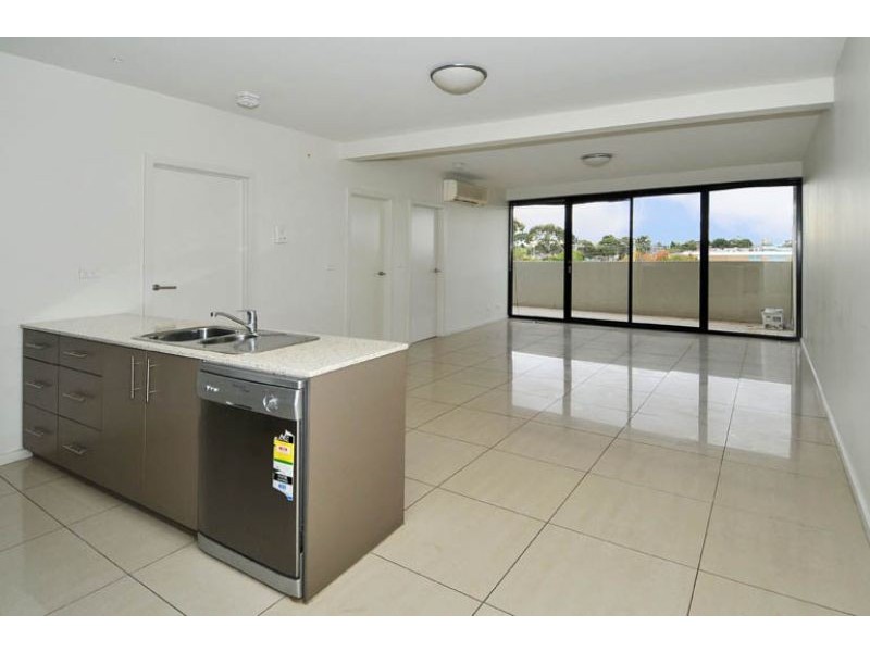 203/30-32 East Esplanade, St Albans VIC 3021
