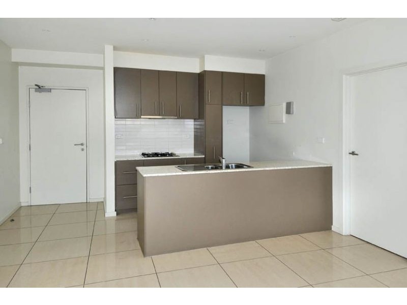 203/30-32 East Esplanade, St Albans VIC 3021
