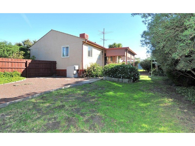 11 Ouyen Court, Dallas VIC 3047