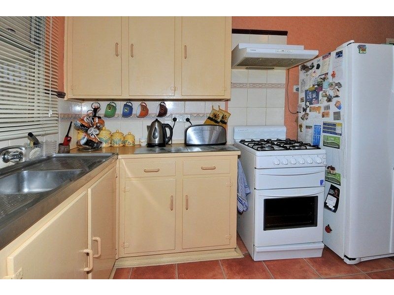 11 Ouyen Court, Dallas VIC 3047