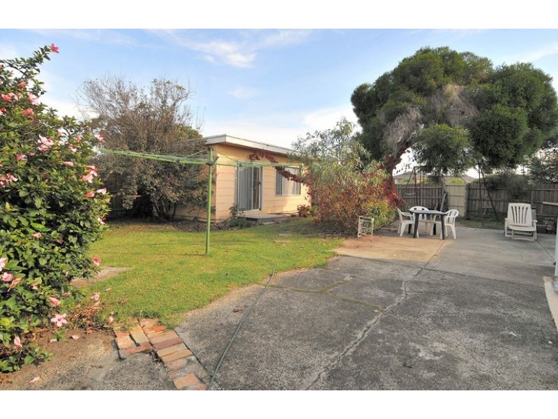 103 Loongana Avenue, Glenroy VIC 3046