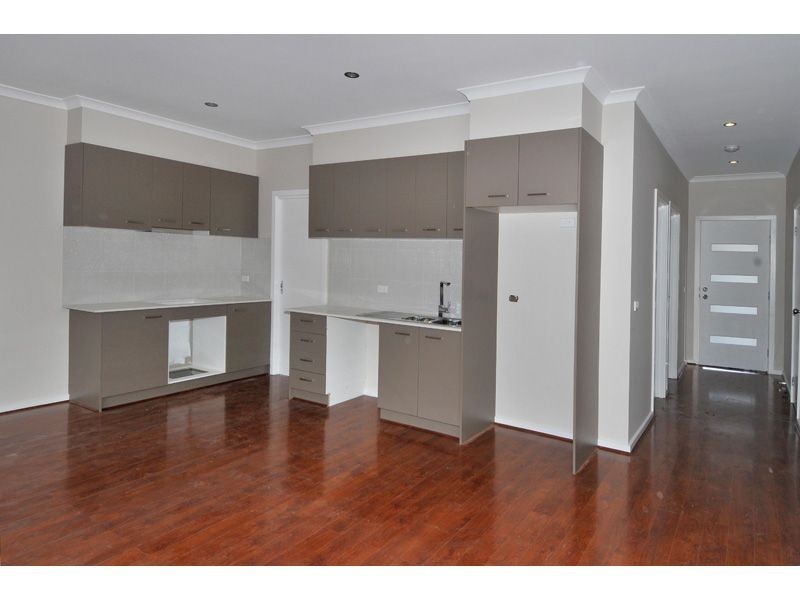 4/11 Sadie Street, Glenroy VIC 3046