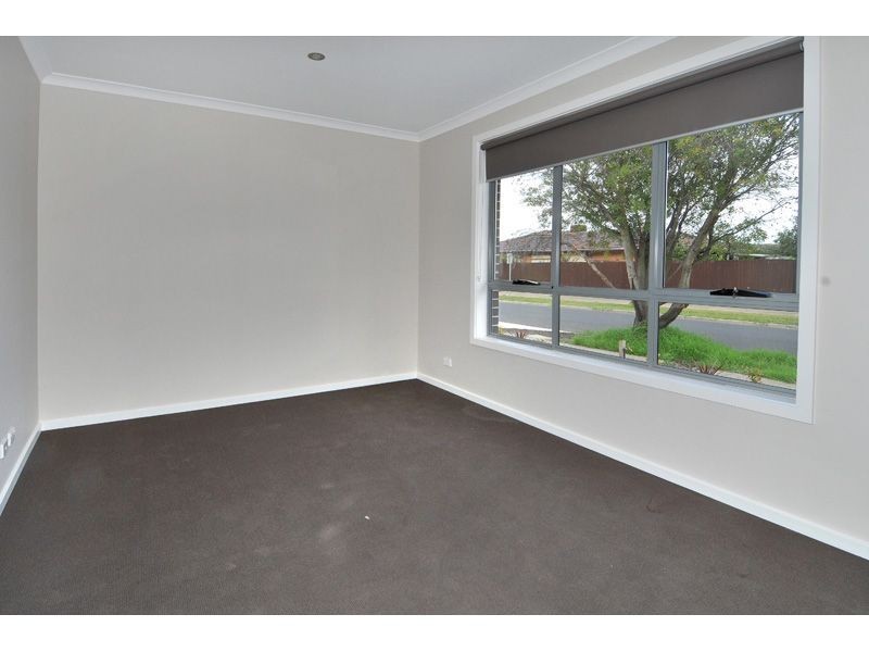 4/11 Sadie Street, Glenroy VIC 3046