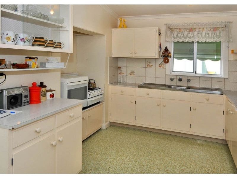 4 Maude Avenue, Glenroy VIC 3046