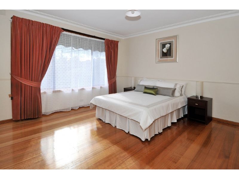 66 Valley Crescent, Glenroy VIC 3046