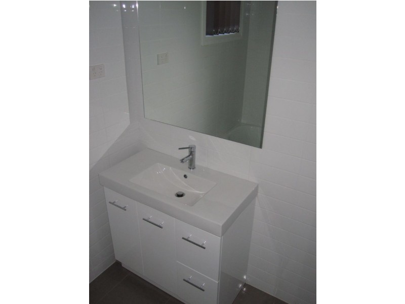 2/10 Churchill Street, Glenroy VIC 3046