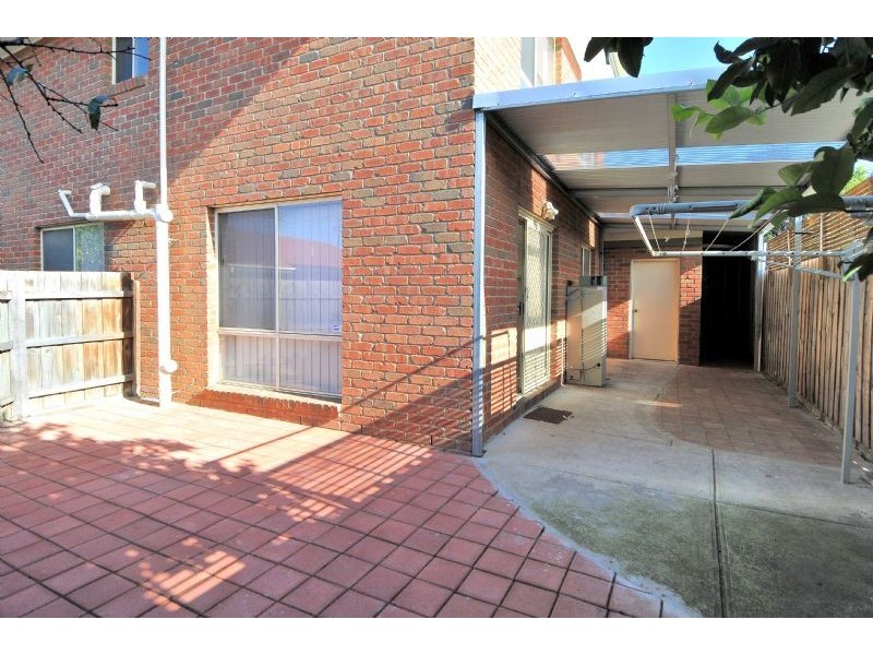 2/19 West Street, Hadfield VIC 3046